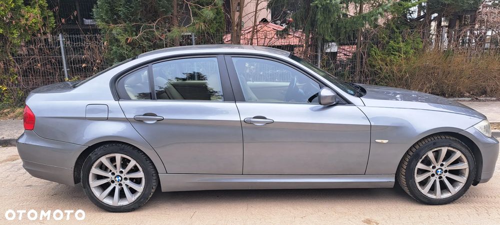 BMW Seria 3 318d DPF - 1