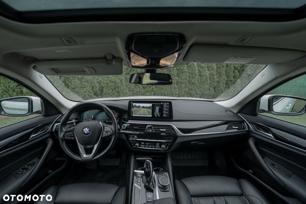 BMW Seria 5 520d xDrive Sport Line - 19