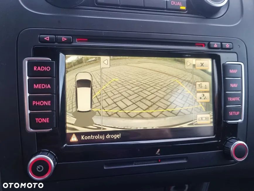 Volkswagen Touran 2.0 TDI Highline - 17