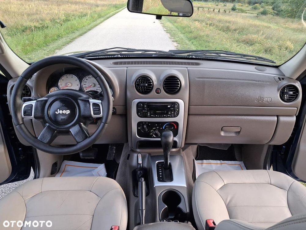Jeep Cherokee - 21