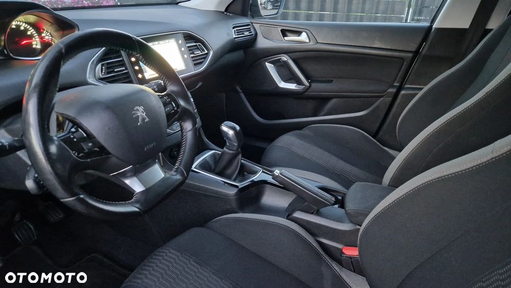Peugeot 308 - 18