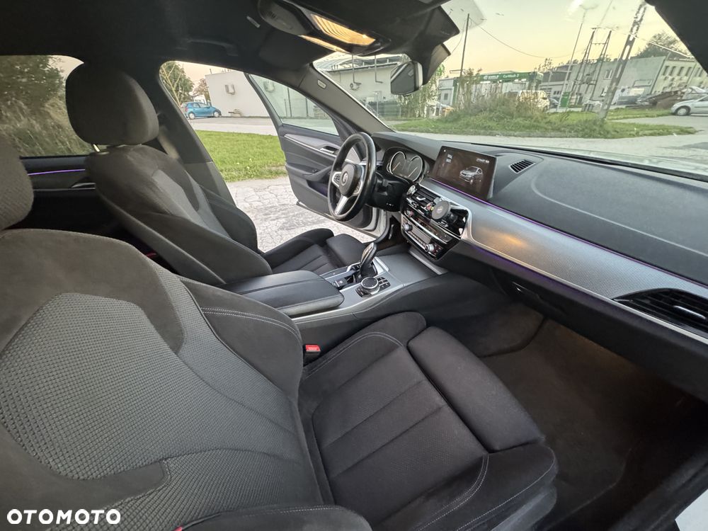 BMW Seria 5 530i xDrive - 12