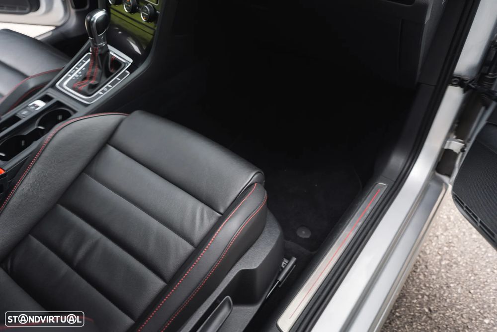 VW Golf GTI Performance BlueMotion DSG - 33