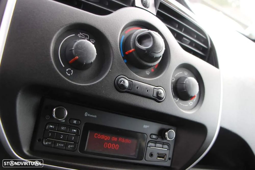 Renault Kangoo Maxi 1.5 dCi | Caixa Isotérmica c/ Motor de Frio - 10