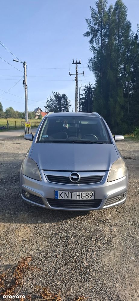 Opel Zafira 1.9 CDTI - 4