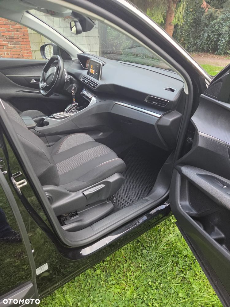 Peugeot 5008 1.5 BlueHDI Active S&S EAT8 - 28