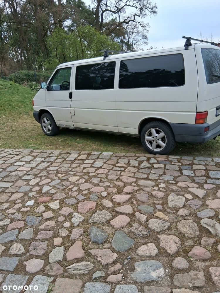 Volkswagen Transporter - 2