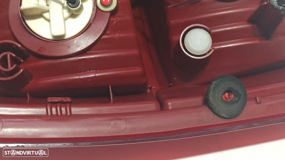 FAROLIM TRASEIRO DIREITO HYUNDAI ACCENT (MC) GL - 3