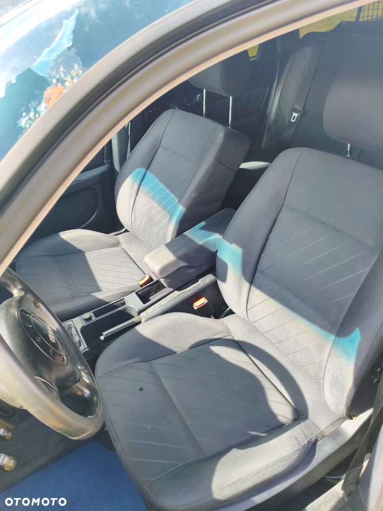 Audi A6 Avant 1.8 - 12