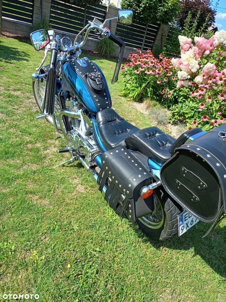 Suzuki Intruder - 2