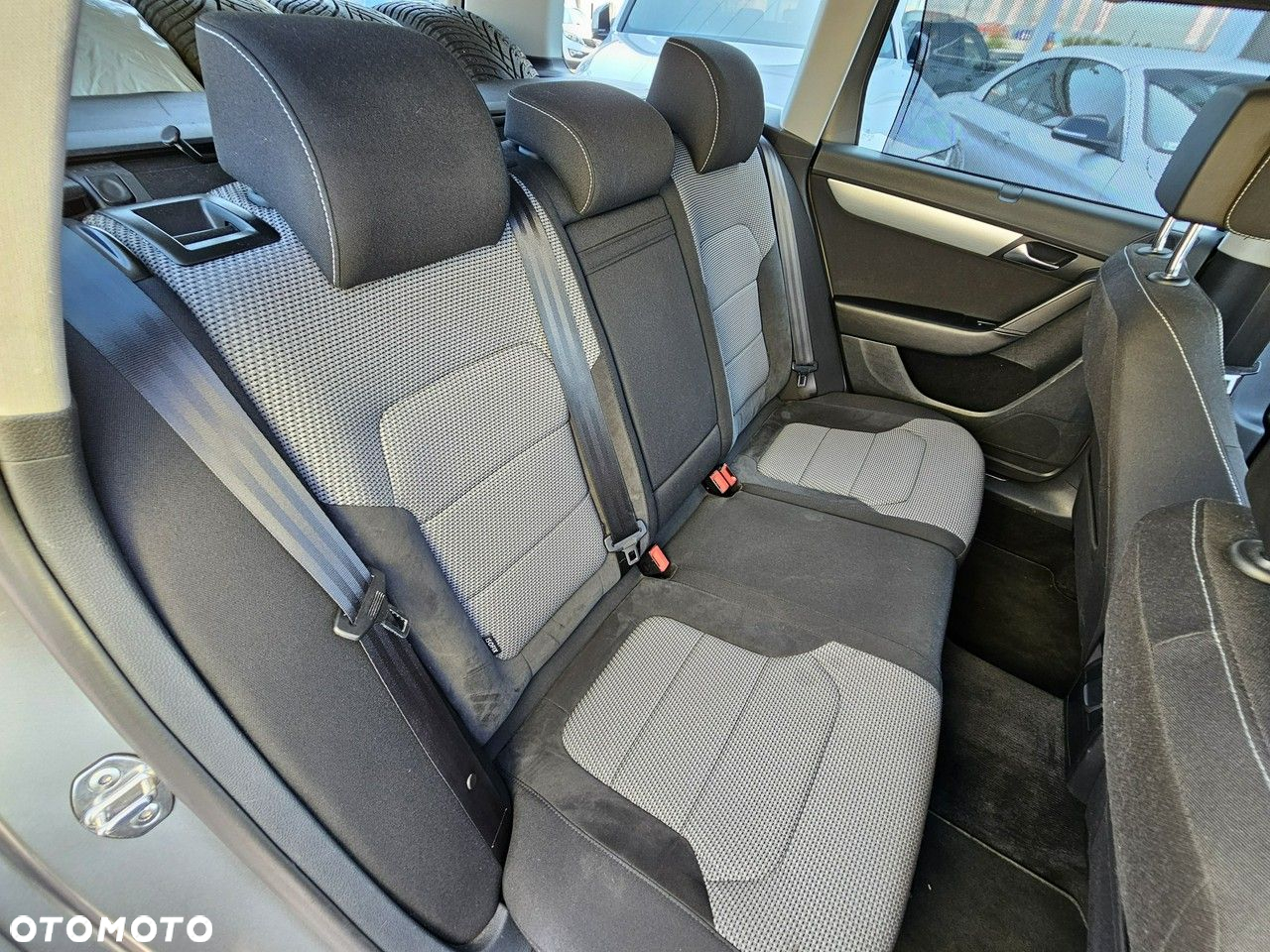 Volkswagen Passat Alltrack - 11