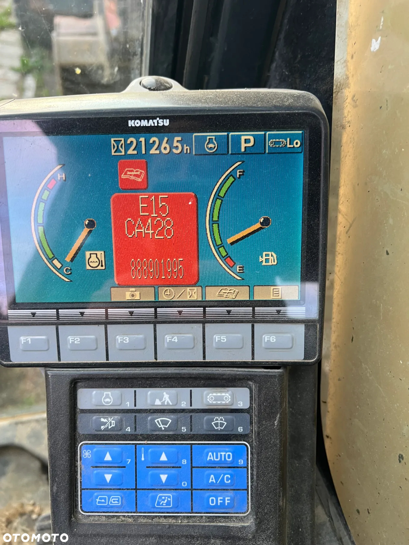 Komatsu PC210 - 5
