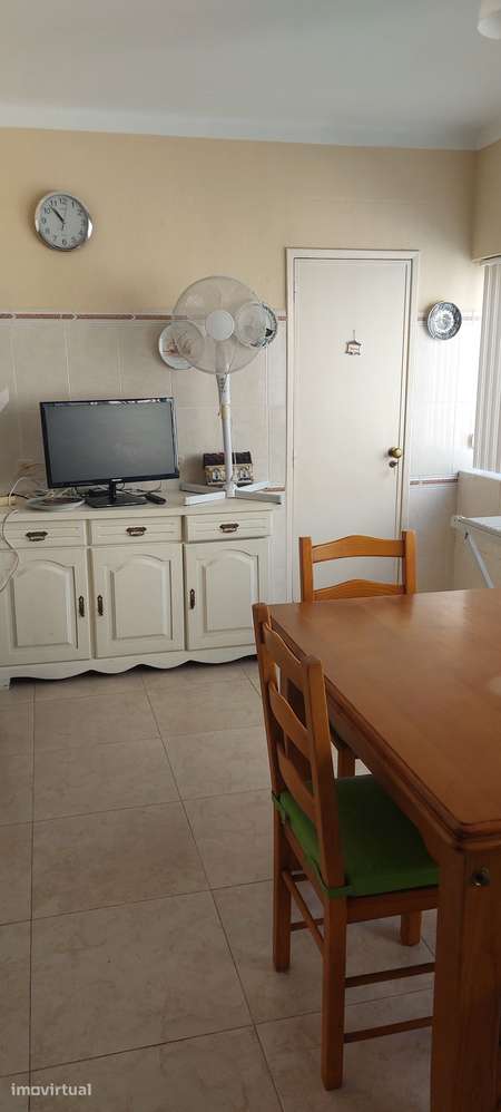 Apartamento T2 +1 equipado e mobilado -centro Almada - Grande imagem: 2/20