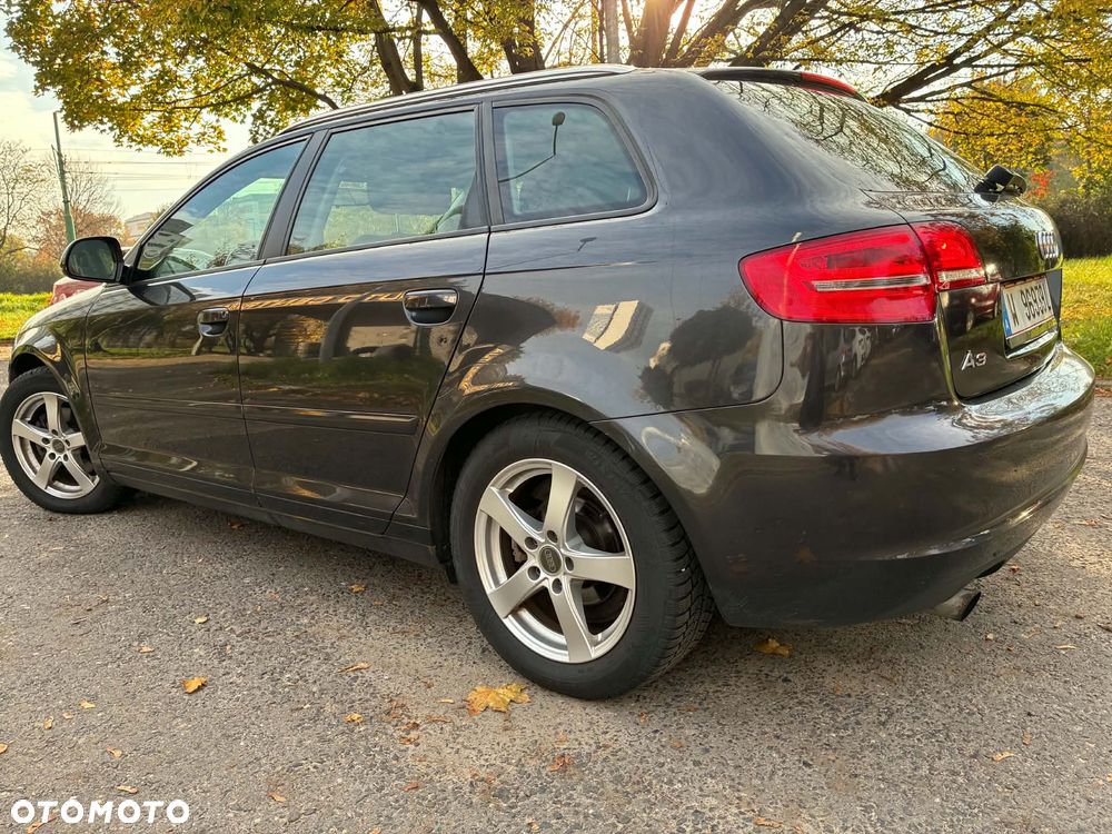 Audi A3 Sportback 1.8 TFSI Attraction - 4