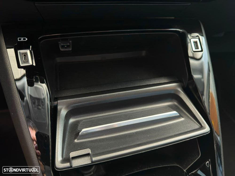 Peugeot 2008 1.2 PureTech Allure EAT8 - 14