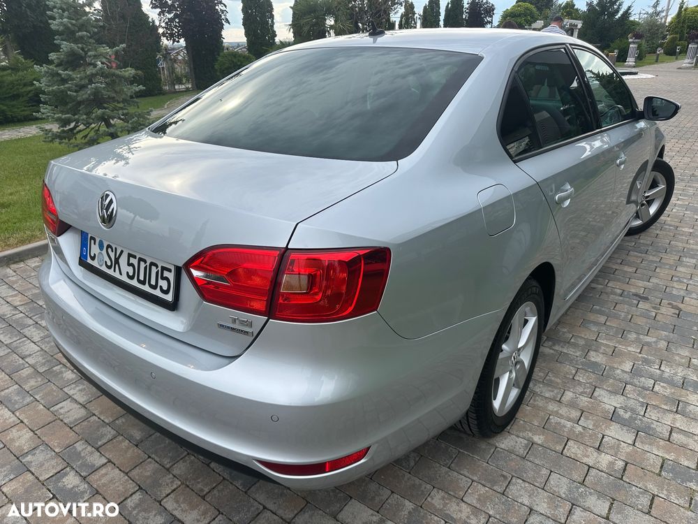 Volkswagen Jetta 1.2 TSI BlueMotion Technology - 4