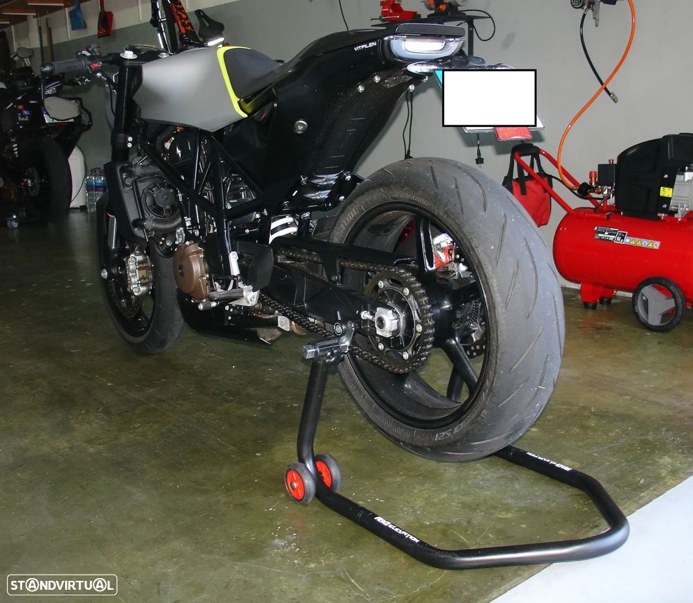 Husqvarna Vitpilen 701 - 18