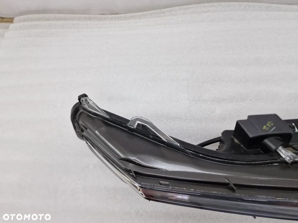 LEXUS NX 14- LED DRL LAMPA PRAWA PRZEDNIA PRZÓD , NR KOITO 78-11 , NR AUKCJI LL36 - 7