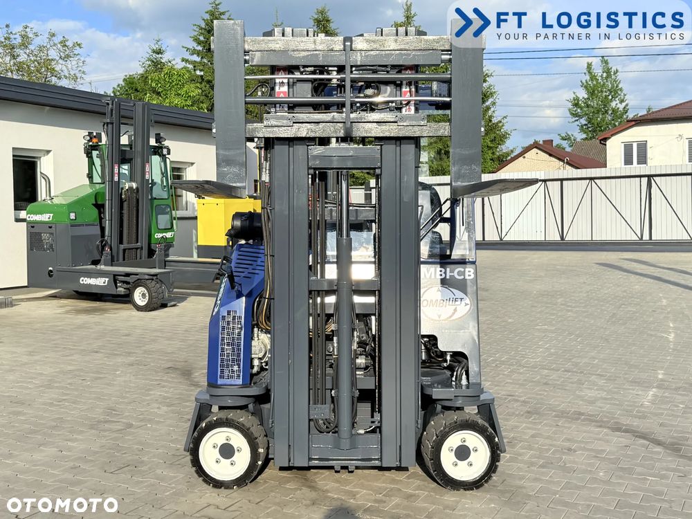 Combilift WÓZEK CZTEROKIERUNKOWY - WIELOKIERUNKOWY | COMBILIFT CB3000| GAS | TRIPLEX 5500MM | POZYCJONER WIDEŁ | PRZESUW WIDEŁ | WOLNY SKOK | NOWE OPONY | PO SERWISIE | STAN IDEALNY | Szeroka oferta wózków czterokierunkowych i bocznych, dopasowanych do różnorodnych potrzeb i zastosowań - 21
