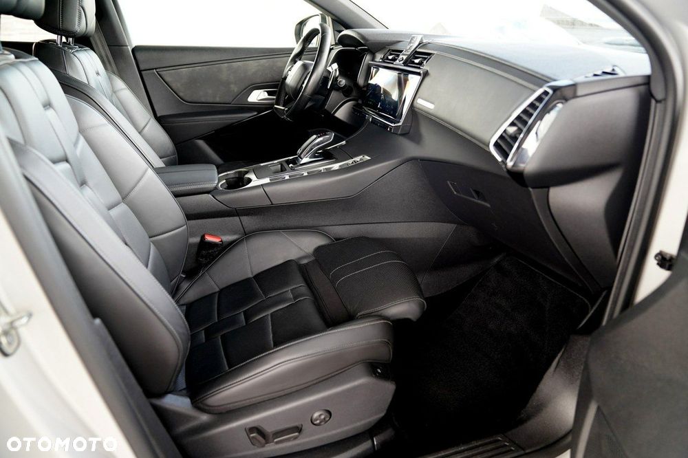 DS Automobiles DS 7 Crossback - 27
