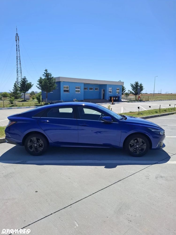 Hyundai Elantra 1.6 Premium - 5