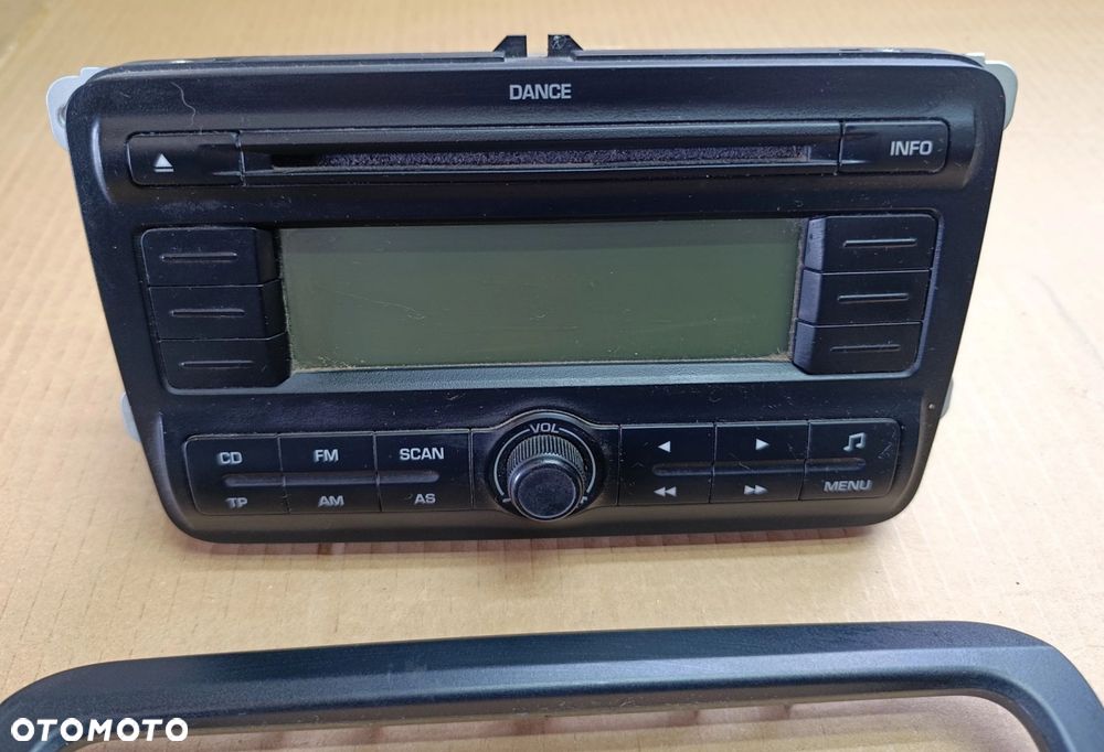 Roomster radio Dance ramka Fabia II Skoda - 2