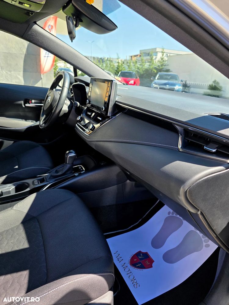 Toyota Corolla 1.8 Business Edition - 20