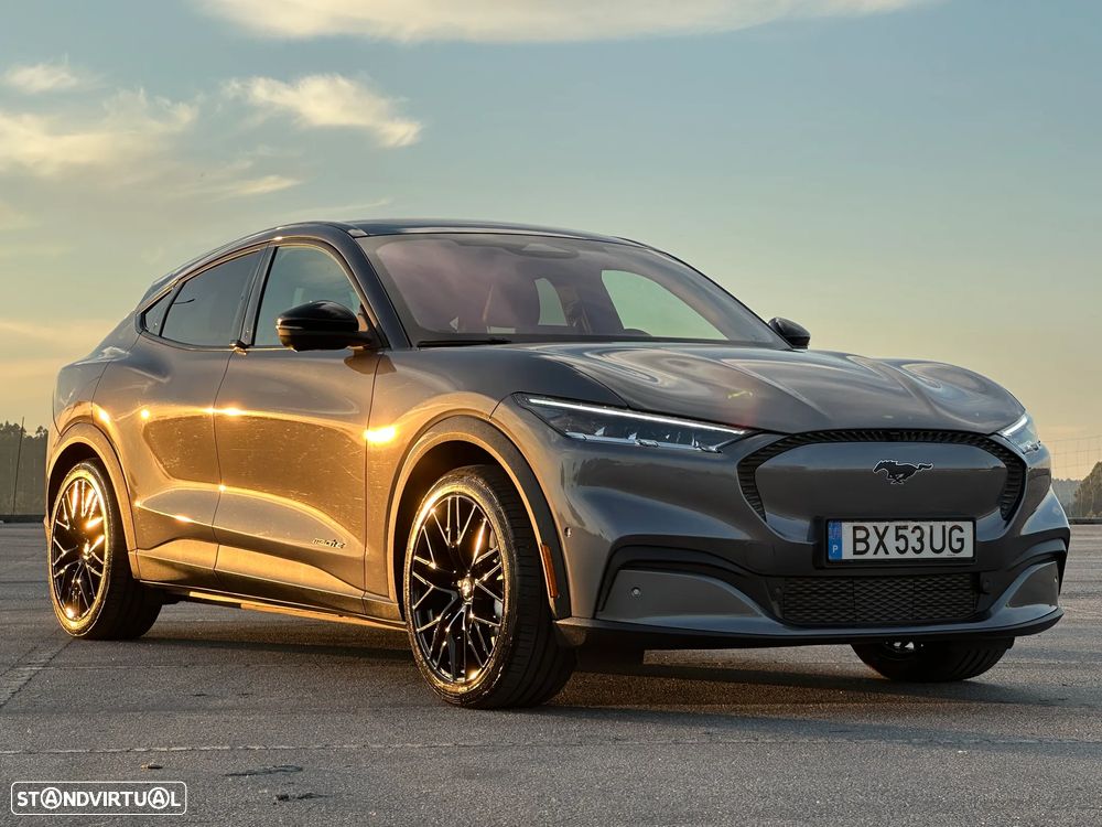 Ford Mustang Mach-E Premium - 4