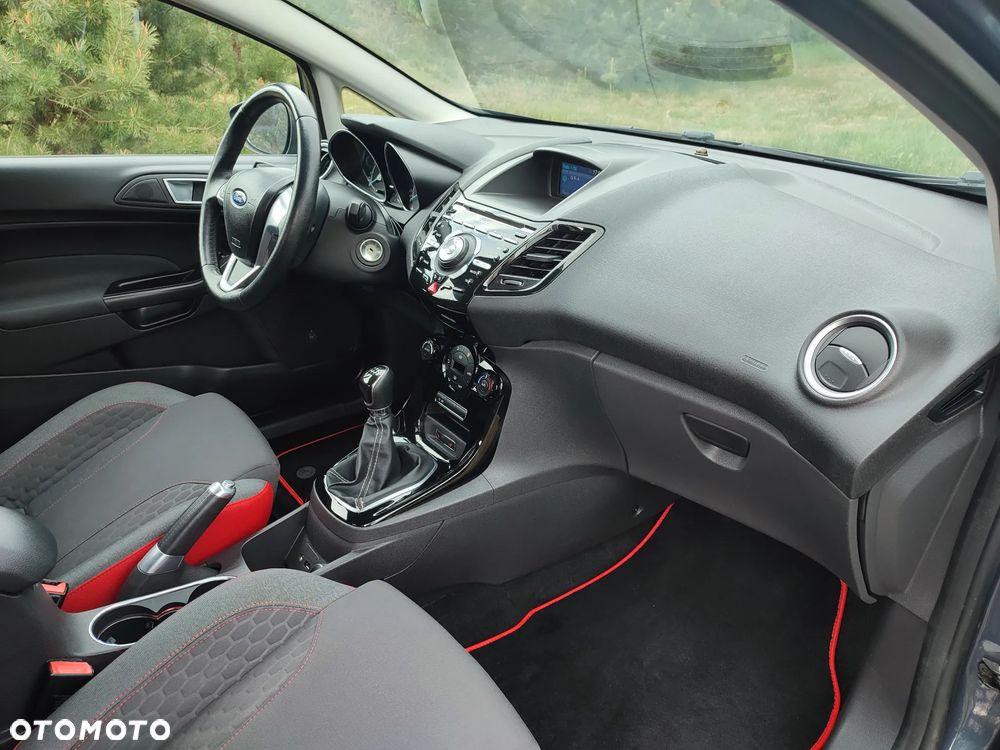 Ford Fiesta 1.0 EcoBoost STart-Stop ST-LINE - 28