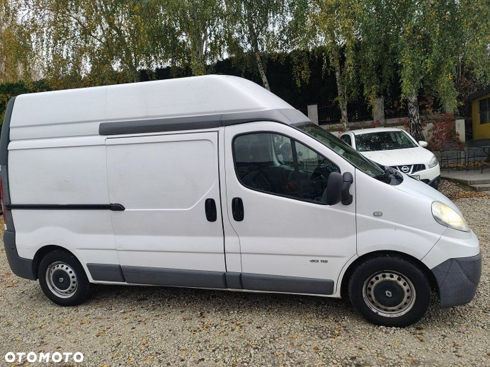 Renault Trafic - 8