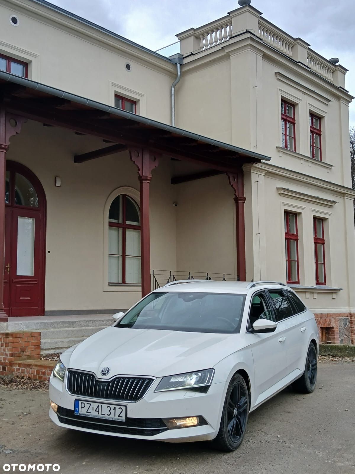 Skoda Superb Combi 2.0 TDI DSG Style - 1