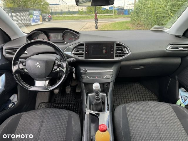 Peugeot 308 1.2 PureTech GPF Business Line S&S - 17