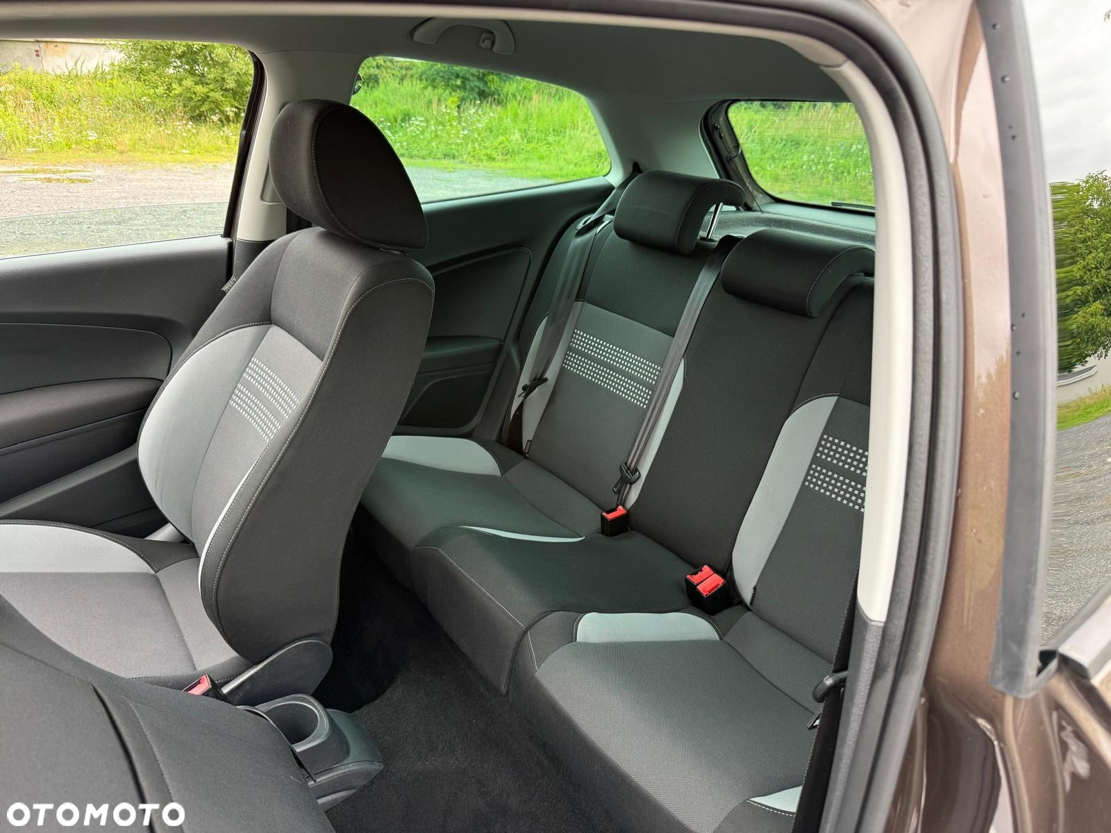 Volkswagen Polo - 13