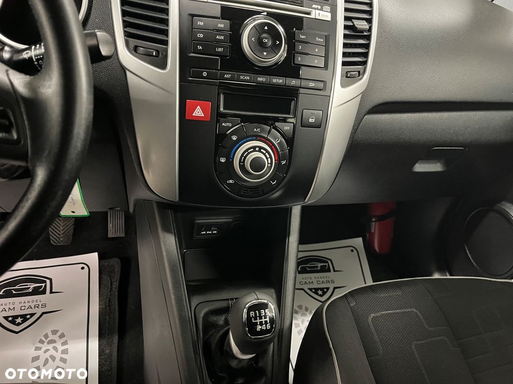 Kia Venga 1.4 CRDi 90 Attract - 14