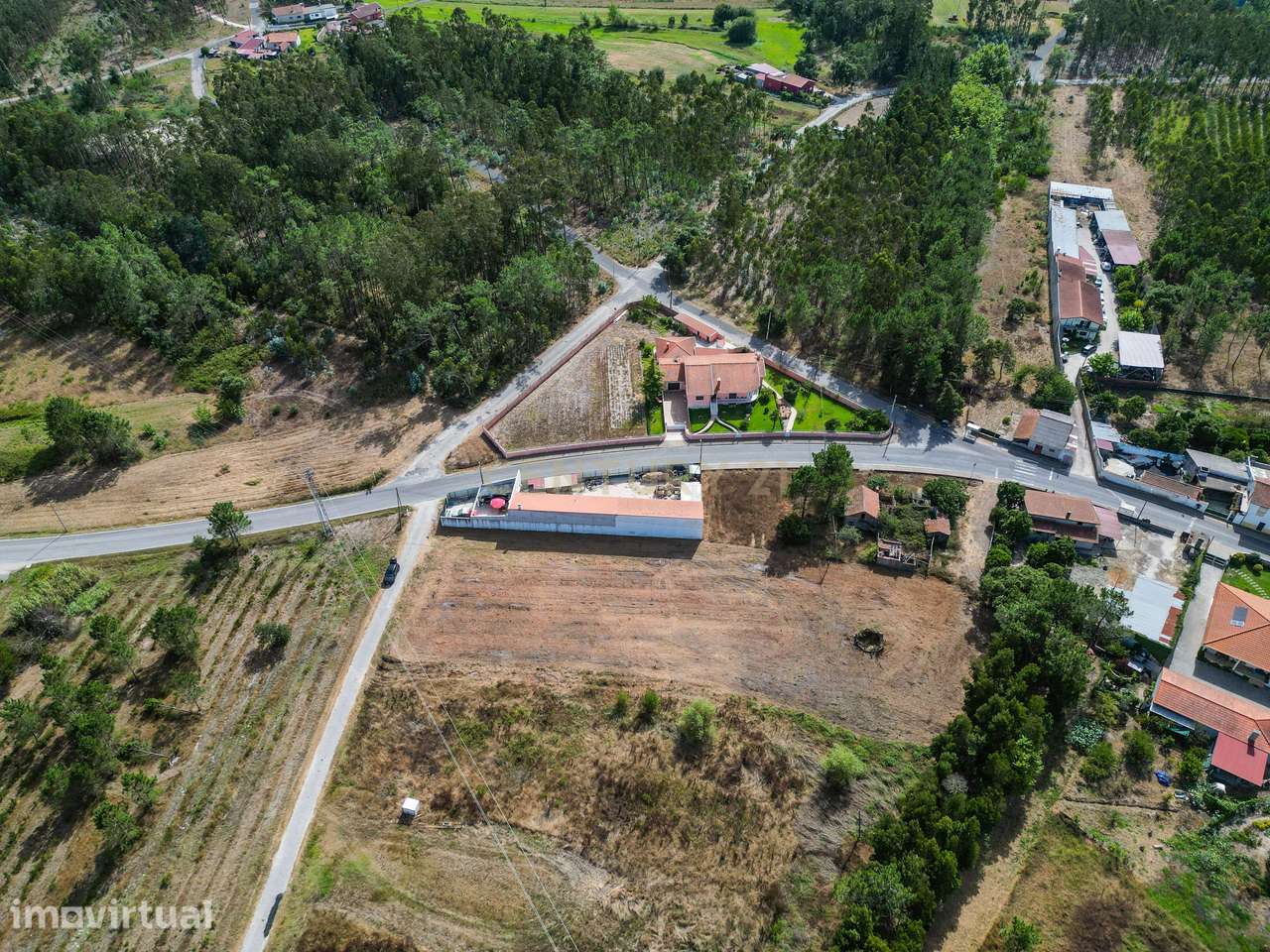 Terreno com viabilidade de construção em Queridas, Ferreira-a-Nova, Fi - Grande imagem: 3/9