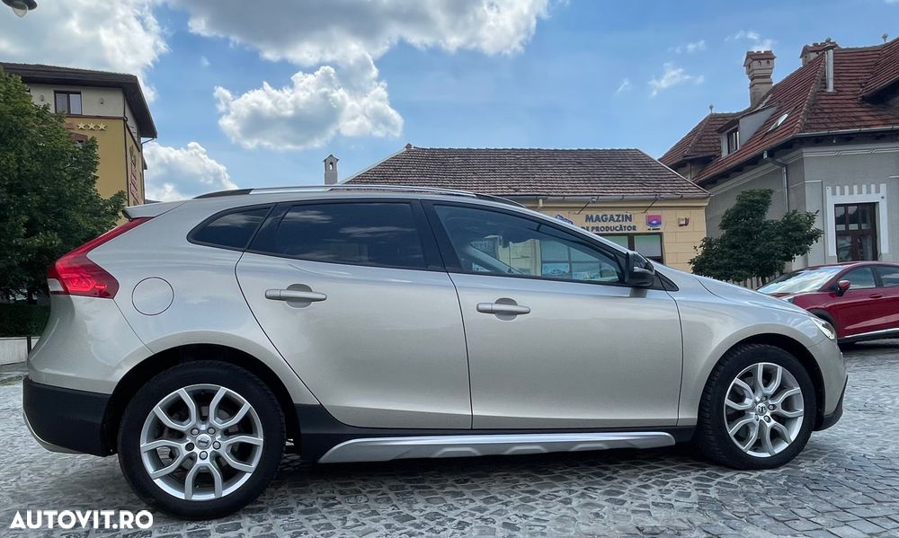 Volvo V40 D2 Aut. Momentum - 3