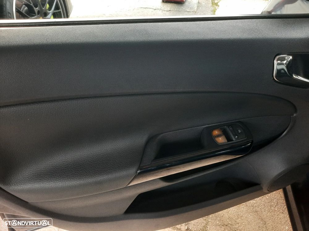 Opel Corsa 1.2 Cosmo Easytronic - 22