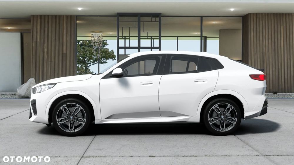 BMW iX2 eDrive20 - 4