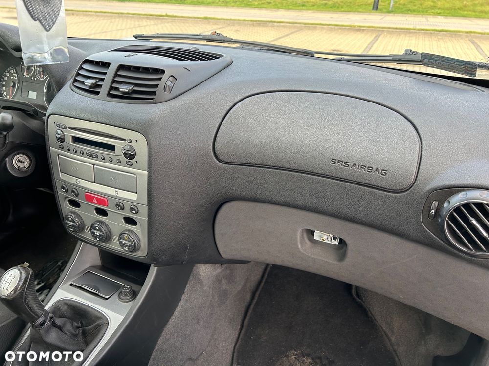 Alfa Romeo 147 - 8