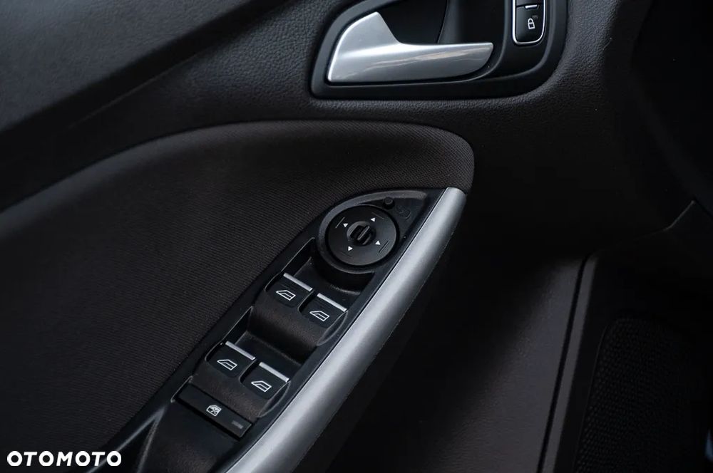 Ford Focus - 24