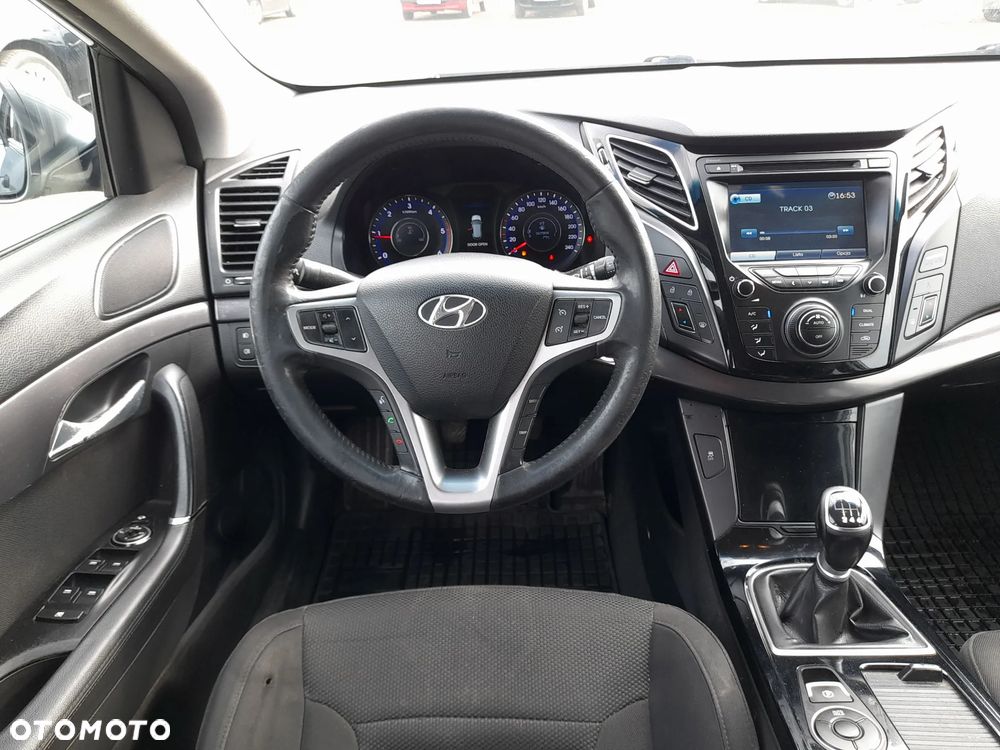 Hyundai i40 1.7 CRDi Comfort + - 13