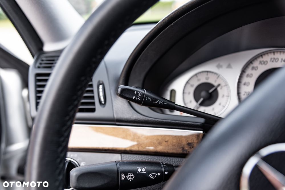 Mercedes-Benz Klasa E 220 CDI Automatik Avantgarde - 34