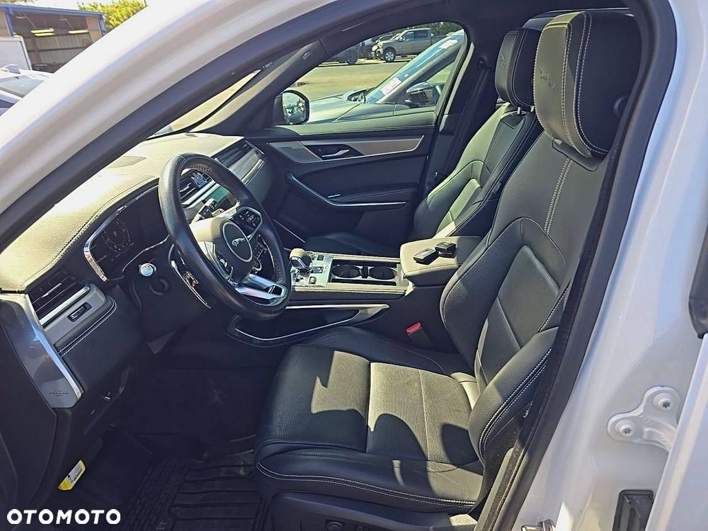 Jaguar F-Pace 2.0 P250 mHEV AWD R-Dynamic S - 8