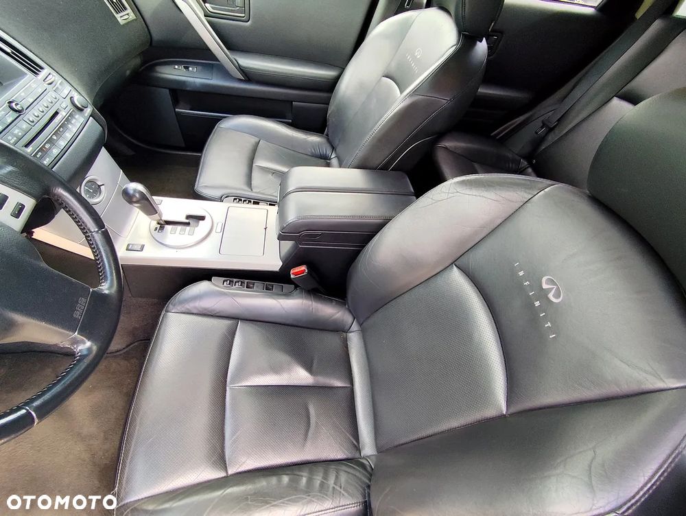 Infiniti FX FX35 - 8