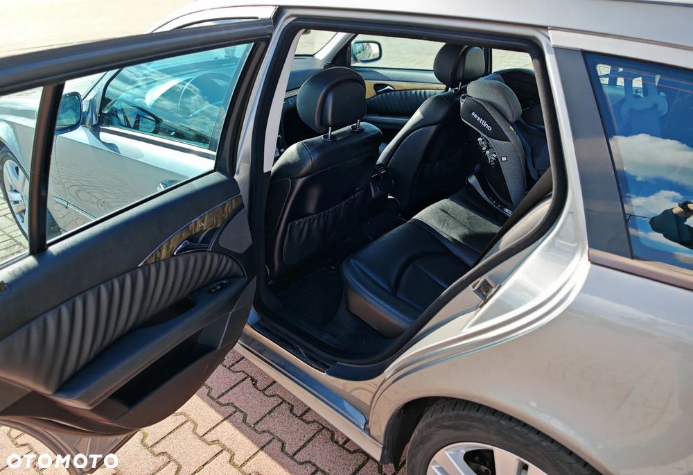 Mercedes-Benz Klasa E - 9
