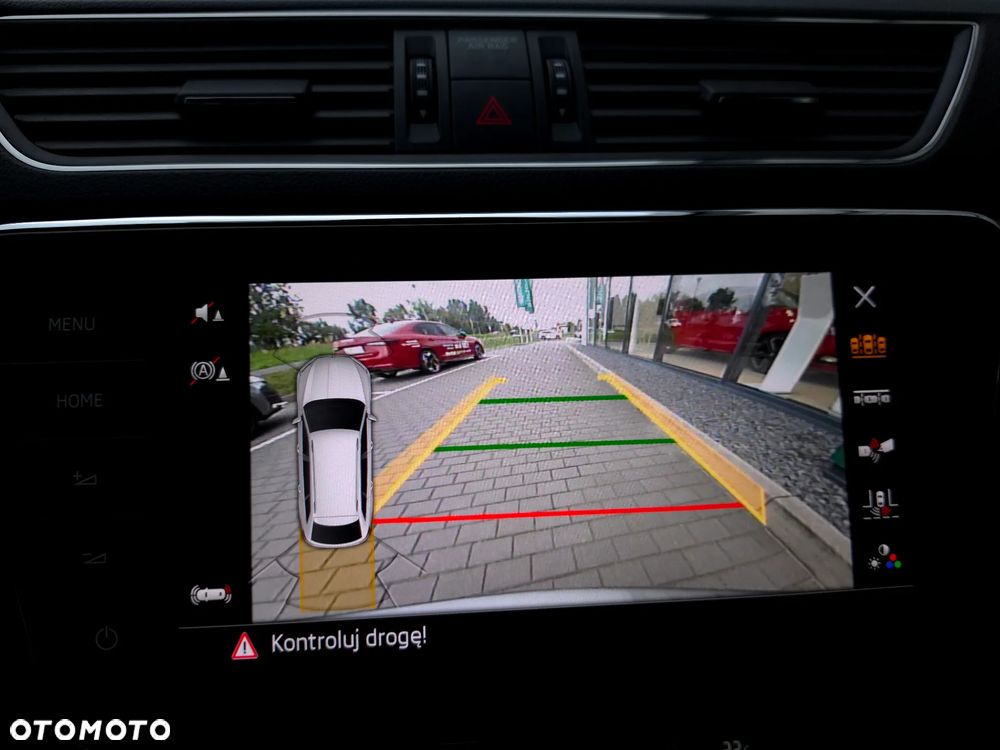Skoda Superb 2.0 TDI SCR L&K DSG - 37