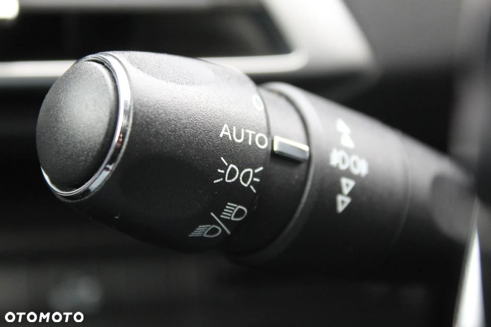 Peugeot 3008 1.5 BlueHDi Crossway S&S EAT8 - 19