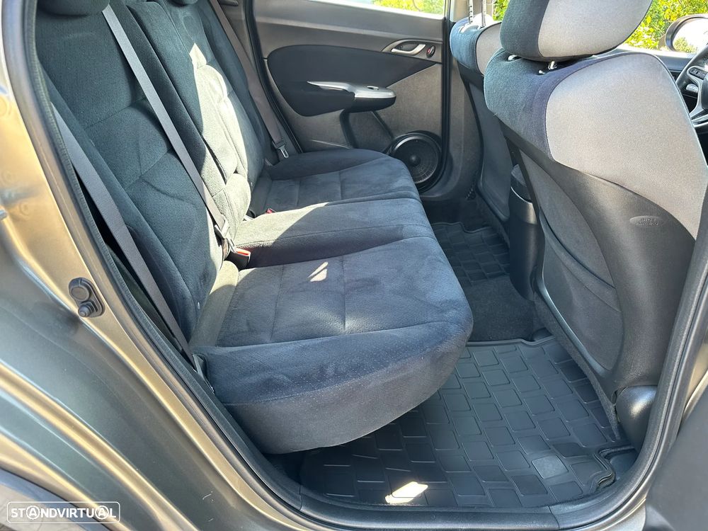 Honda Civic 1.4 Comfort - 26