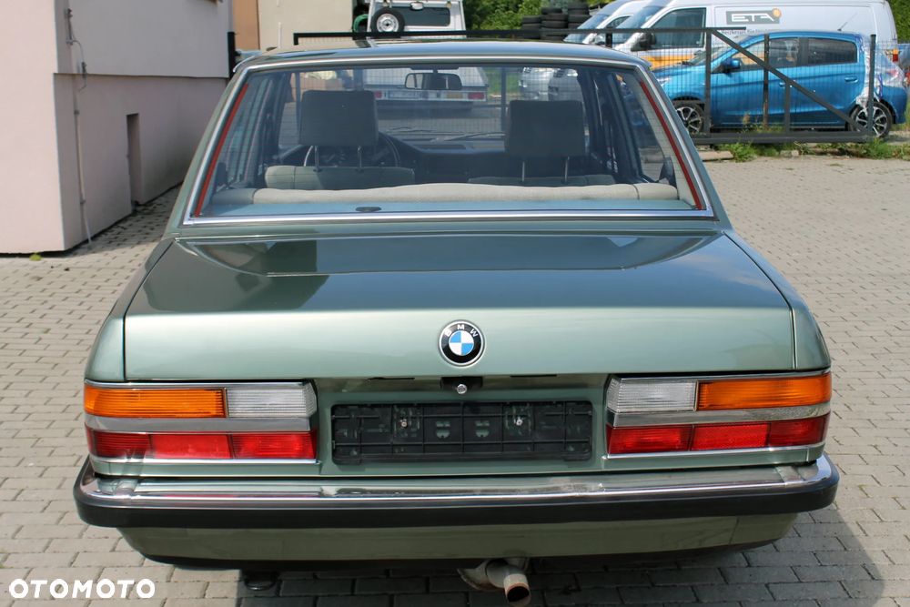BMW Seria 5 525 e - 8