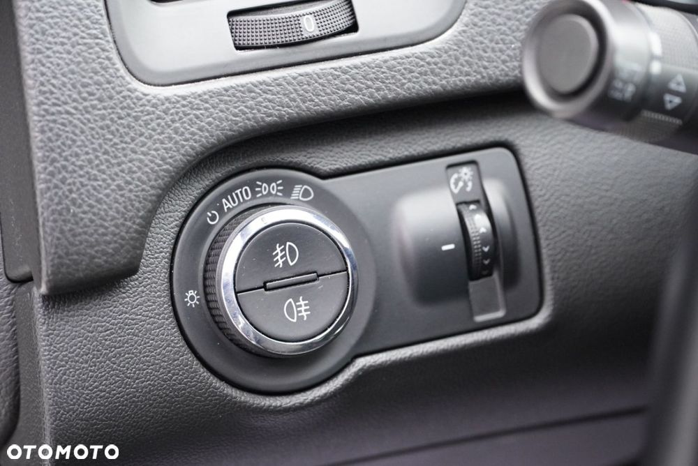 Opel Insignia 2.0 CDTI Design Edition - 19